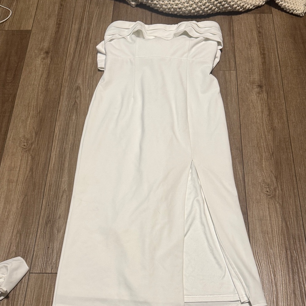 Lulu's Elegant Cream Strapless Dress